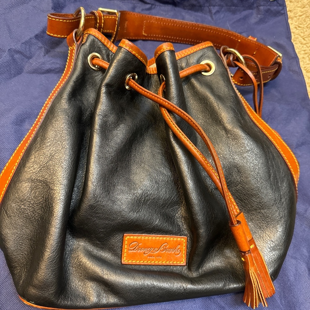 Dooney &Bourke purse